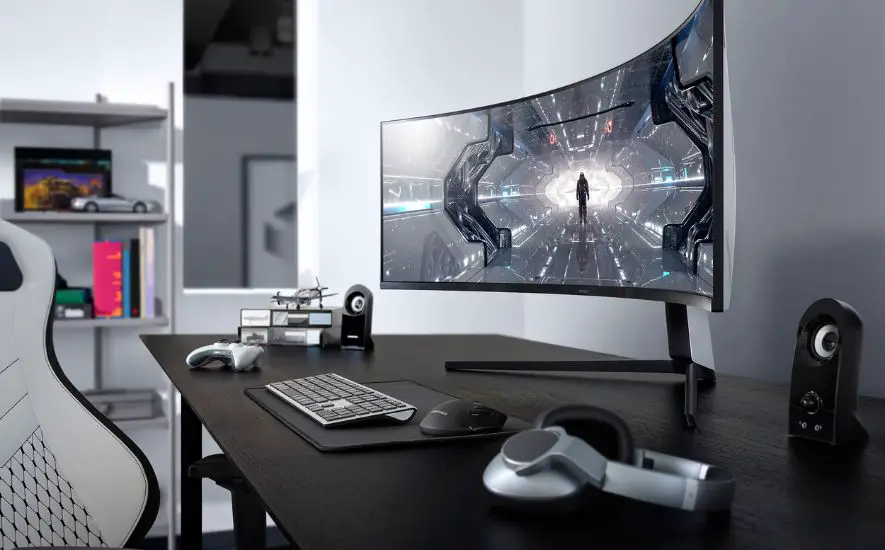 Curved Monitors For Immersive Gaming